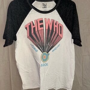 🎤The WHO Graphic Band T-Shirt🎤